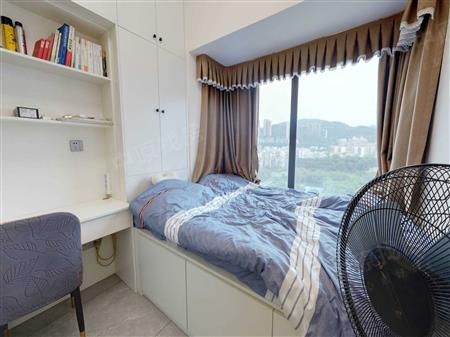 东方盛世花园(二期)-次卧