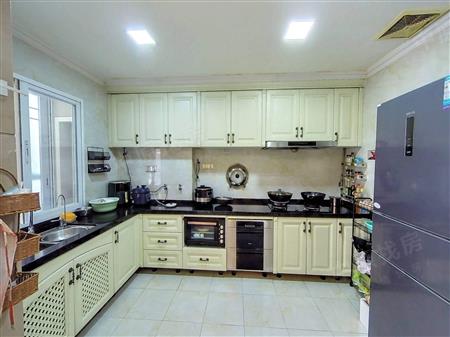 新港鸿花园-厨房