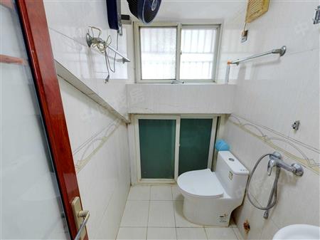 特发小区-卫生间