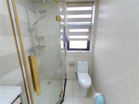 半岛城邦花园一期-卫生间