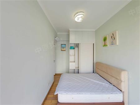 半岛城邦花园一期-次卧