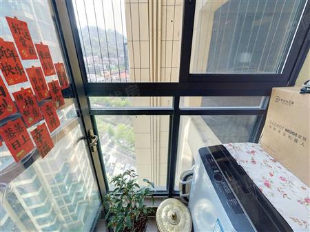 信义金御半山（一期）-阳台