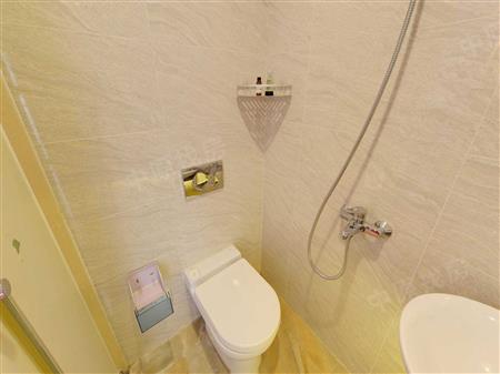 三科麓湾-卫生间