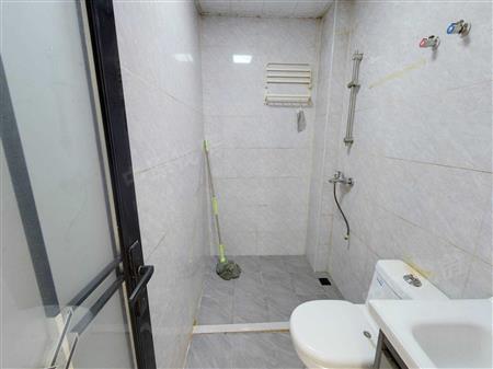 35区商住楼-卫生间