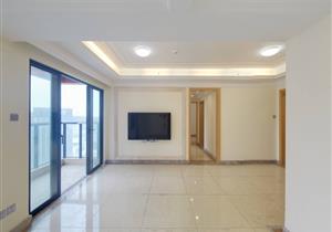 超笋，总价4xx万，能买4+1房2卫2阳台，高层视野好