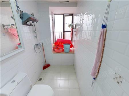 万象新天-卫生间