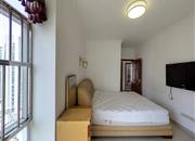 玮鹏花园（三期）-主卧