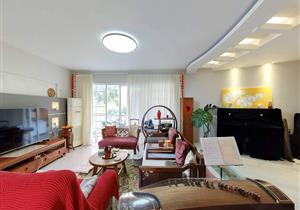 世纪村安静大阳台4+1房 急卖 议价空间大 看房方便