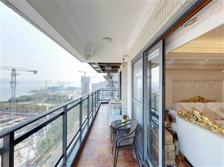 鸿威海怡湾畔花园-阳台