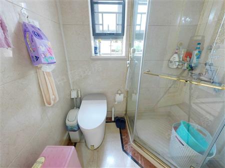 鸿威海怡湾畔花园-卫生间