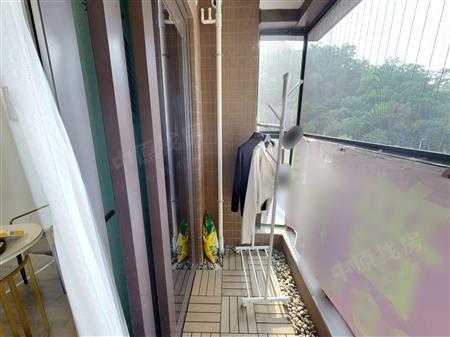 尖岗山壹号花园-阳台