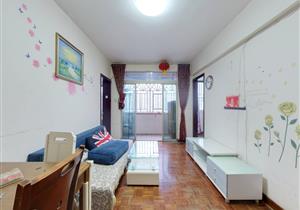 龙珠花园，繁华地段，三地铁口，精装两房，户型方正，采光通透