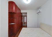 滨海之窗花园-主卧