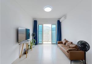 地铁口两房，户型方正