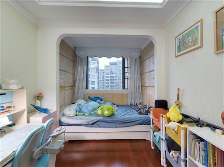 十五峯花园-次卧