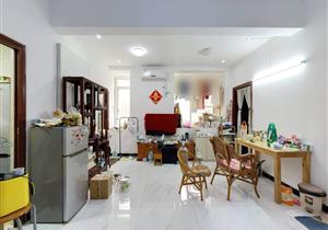 一楼少有带院子，南向，实用面积高，安静舒适