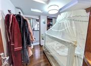 新港鸿花园-次卧