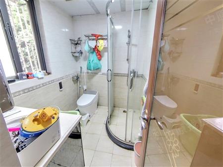 新港鸿花园-卫生间