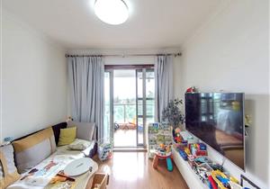 金域蓝湾精装3房，装修保养好，业主诚心出售