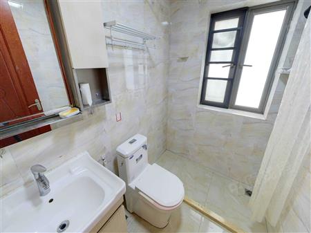 四季山水花园-卫生间