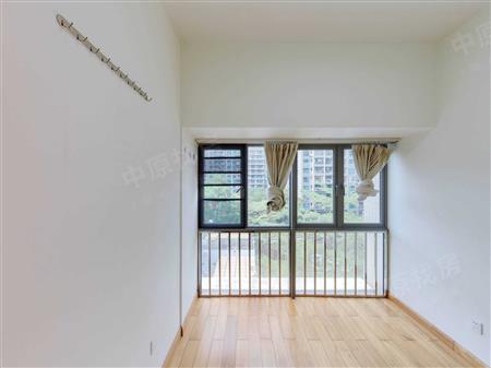 四季山水花园-次卧