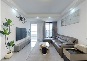 百合星城，三地铁口，繁华地段，潜力无限，大三房，户型方正