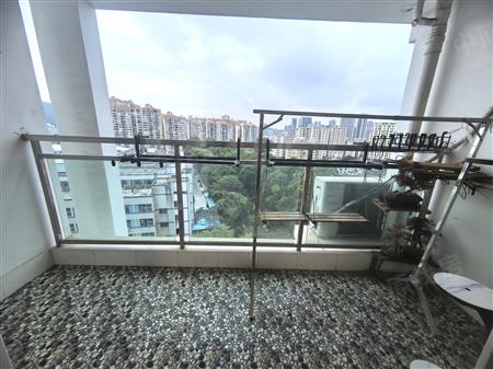 大芬油画苑-阳台