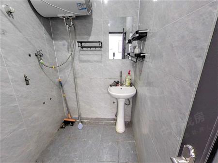 佳宁娜友谊广场-卫生间