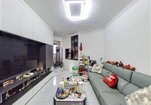 翠园初忠部 地铁口物业 房子精装修三房 拎包入住 价格可谈