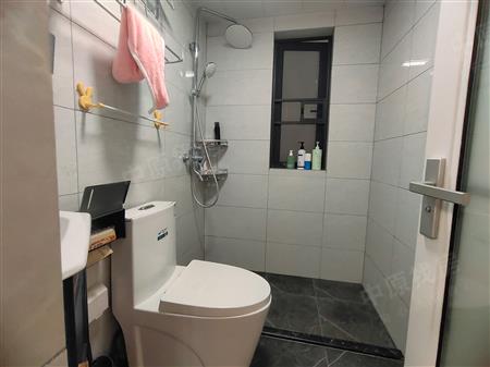 名骏豪庭-卫生间