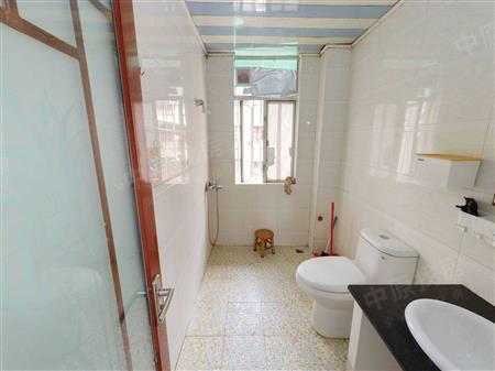 文汇花园-卫生间