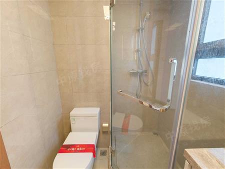 佳兆业樾伴山花园-卫生间