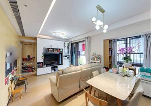 紧邻地铁，次新小区，万科麓城四期三房，开发商自带的精装