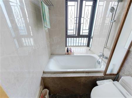 领誉华府-卫生间