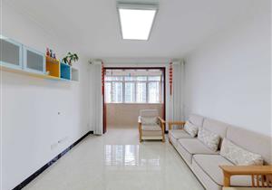 布心地铁口，花园式小区，高实用，满五，诚心卖，看房约