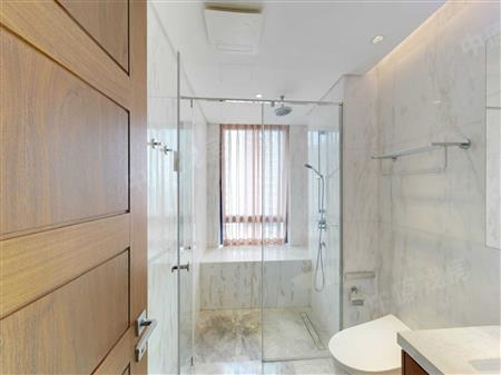 半岛城邦花园三期-卫生间