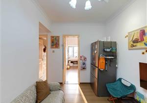 地铁口物业大3房出行生活方便