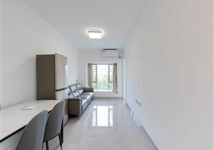 鼎太风华七期属于小高层洋房，1-11层，容积率低，舒适性强，