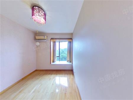 淘金山湖景花园一期-次卧