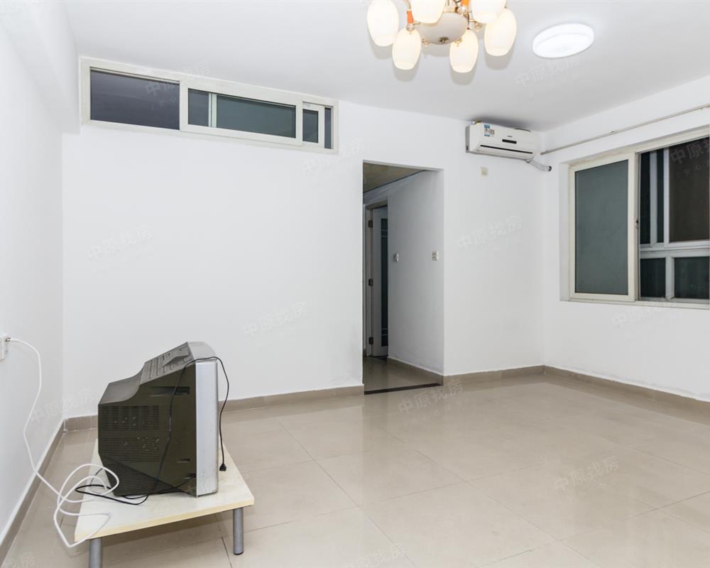 华联花园 电梯房,已改三房,居家好房,旧改区