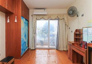 010734_2222a806-7ead-4d82-8709-402a42c3fd79_300x210_c.jpg