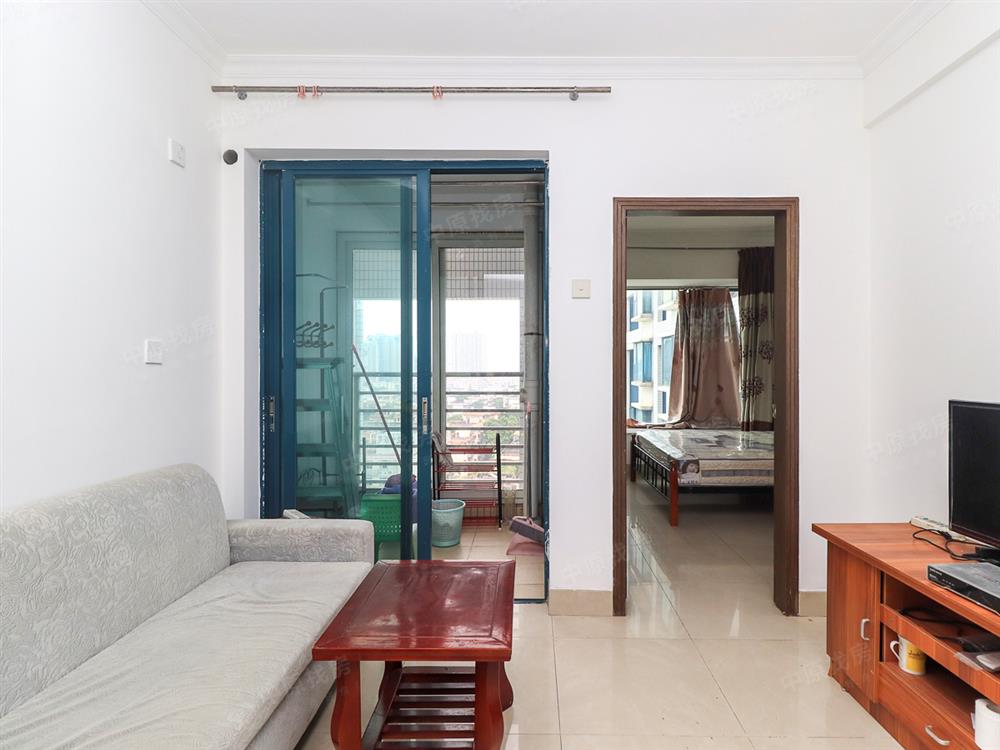 蓝堡公寓 纯住宅翠园中学东晓 地铁口 红本 税费低 急售的!